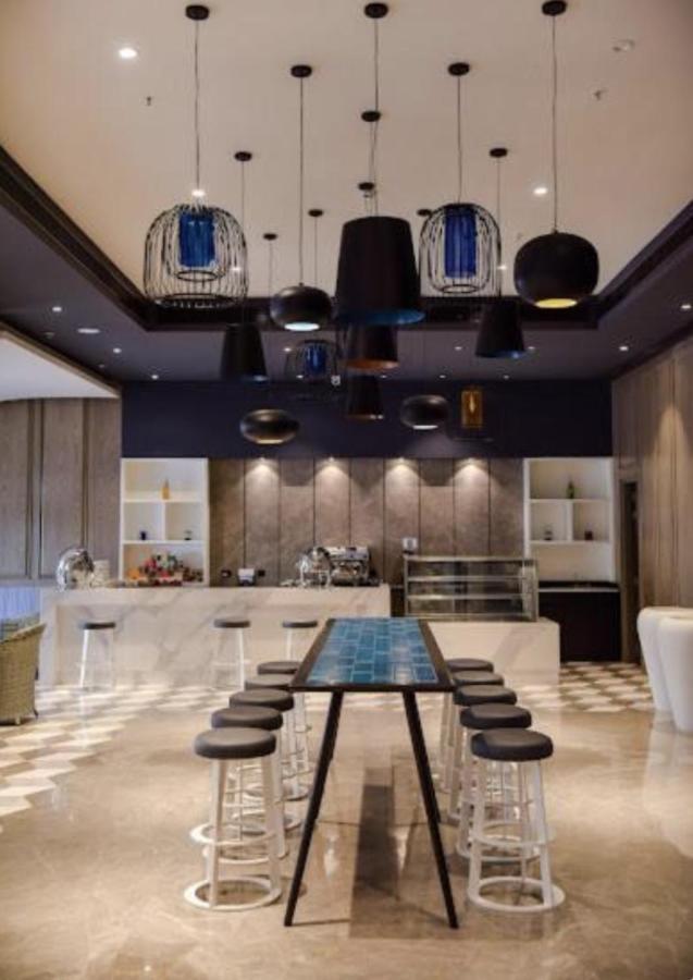 Caramel Dlf My Pad Aparthotel Lucknow Exteriör bild